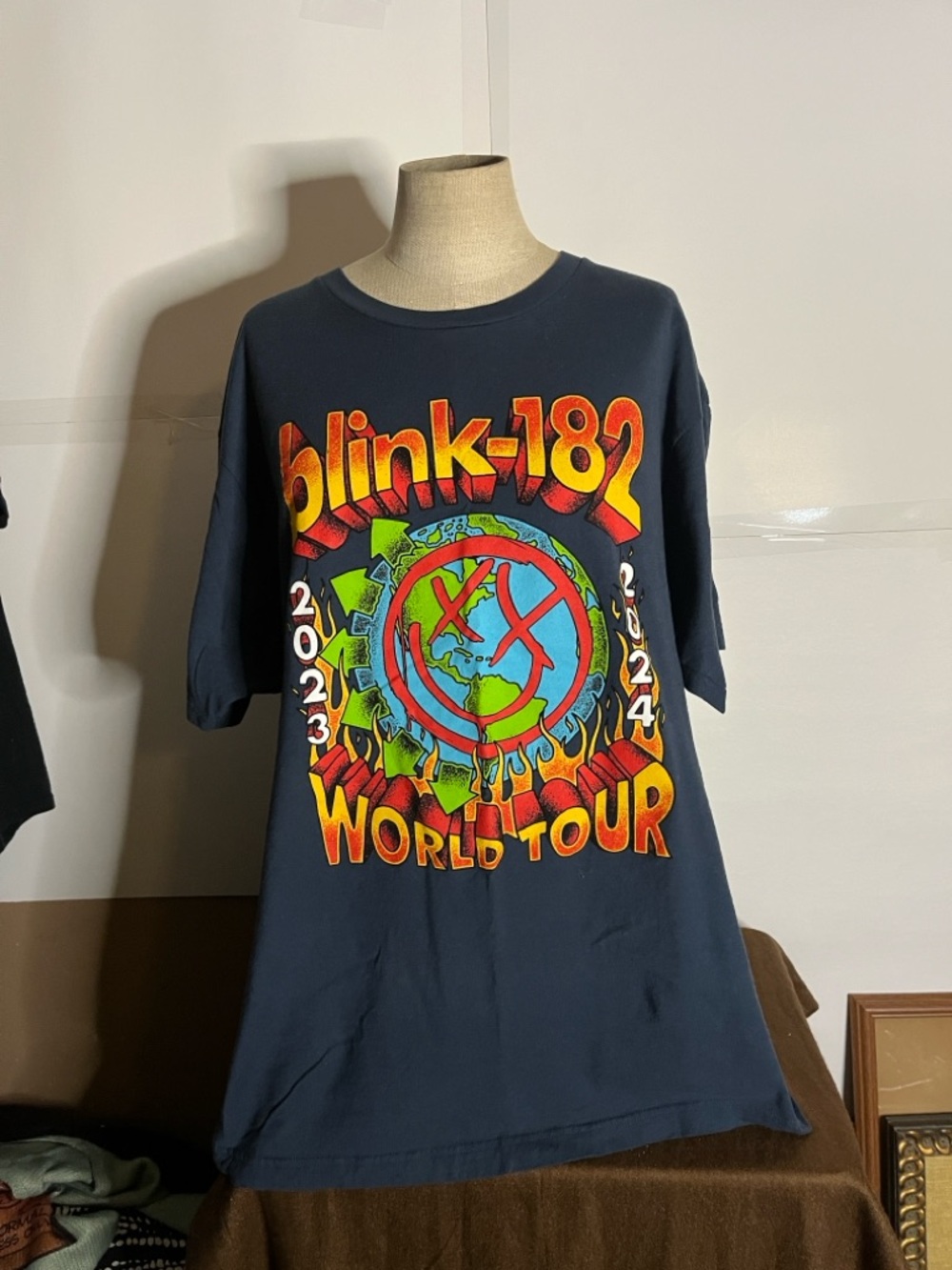 Blink-182 2023/2024 World Tour Concert Tshirt XL